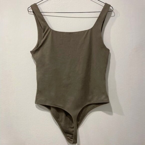 Aritzia Babaton Contour Squareneck Tank Bodysuit - Picture 6 of 7